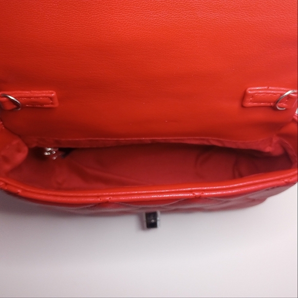 Badgley Mischka Clutch Bag w/ Pearl Handle Red NWT - Picture 4 of 10